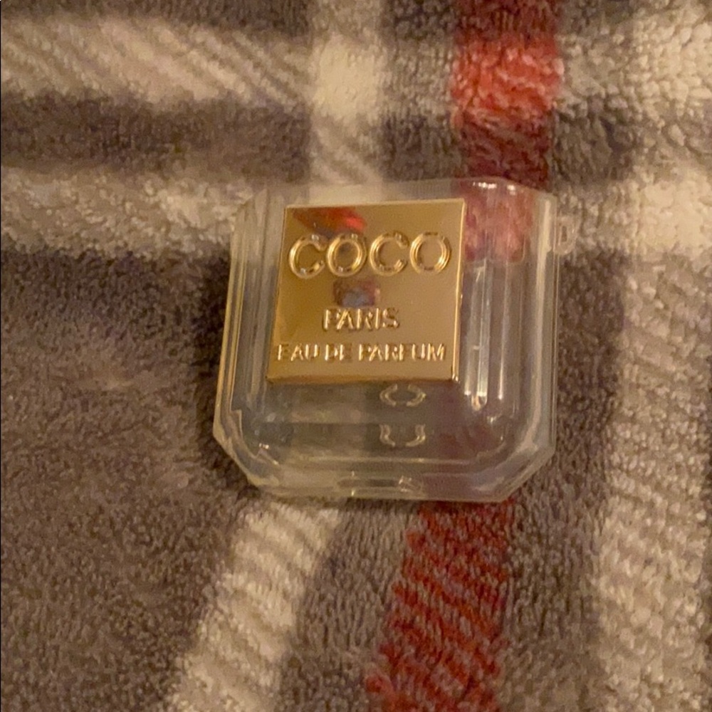 AirPod case - Picture 4 of 4